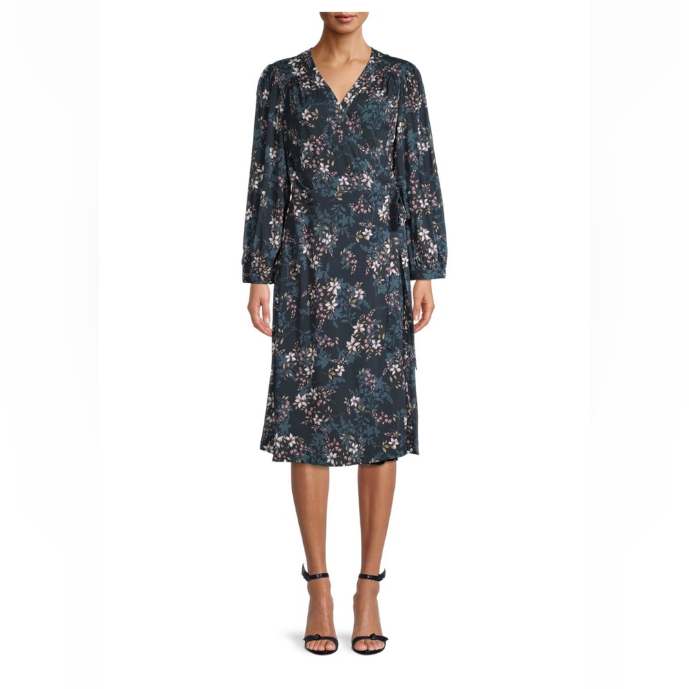 NWT! Elegant Floral Wrap Dress